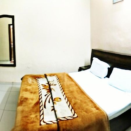 Hotel Aroma Inn Sirsa Kültér fotó