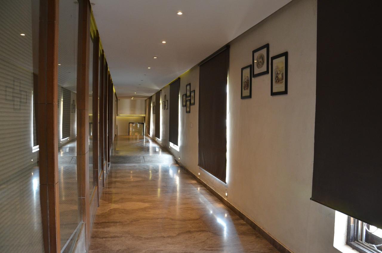 Hotel Aroma Inn Sirsa Kültér fotó