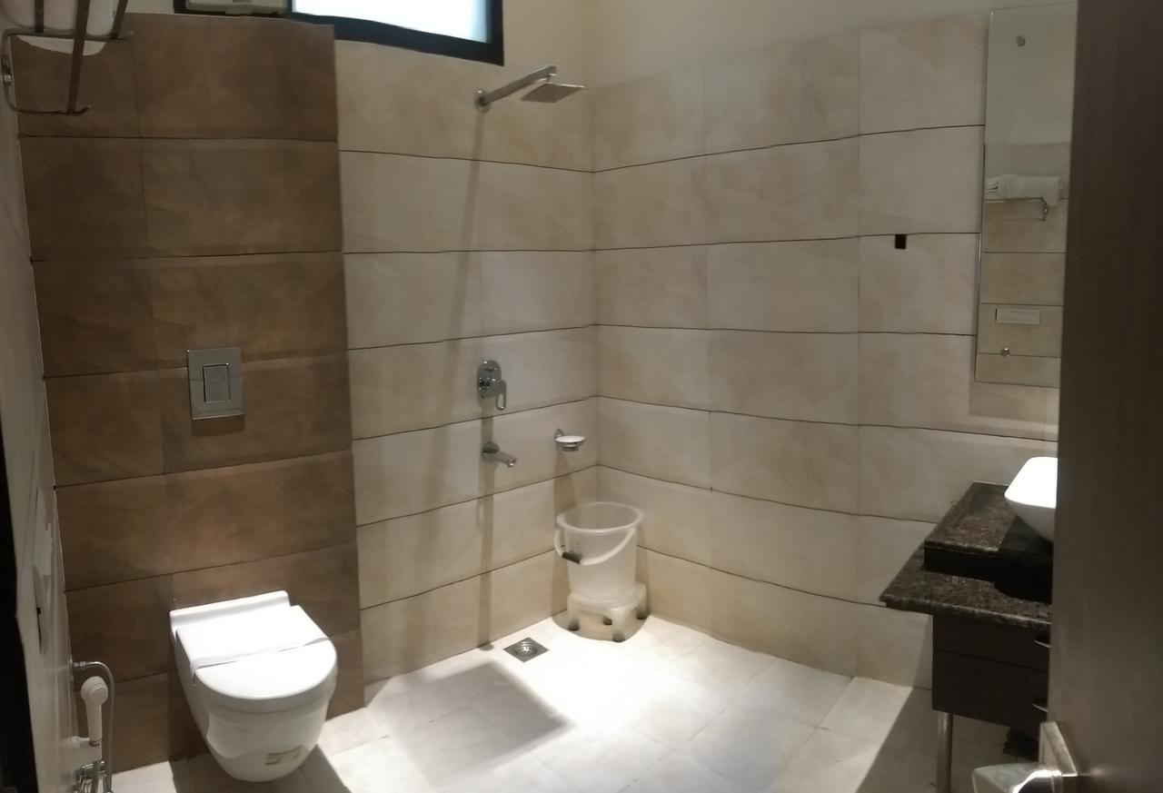 Hotel Aroma Inn Sirsa Kültér fotó