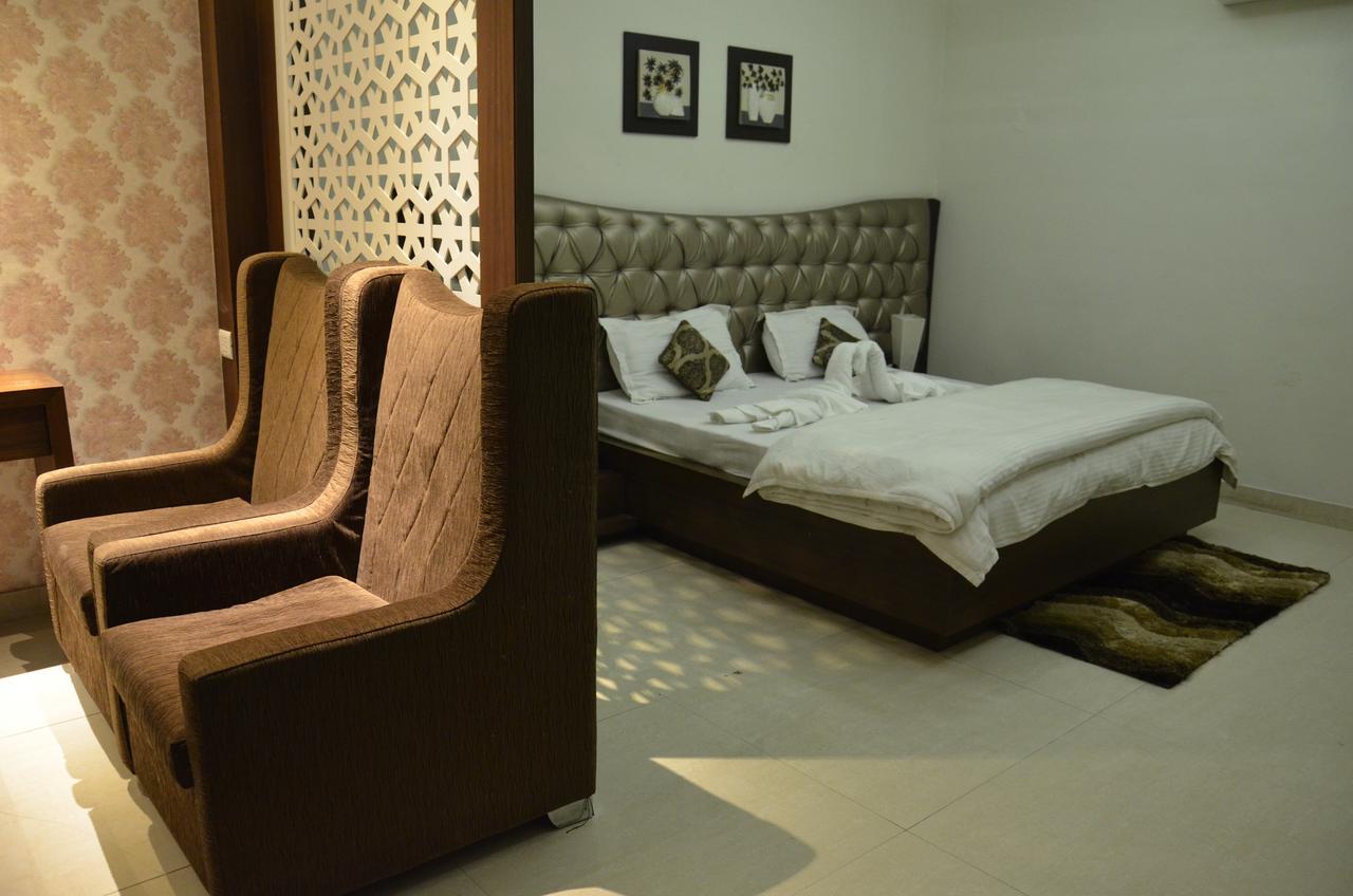 Hotel Aroma Inn Sirsa Kültér fotó