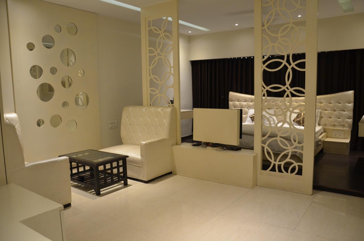 Hotel Aroma Inn Sirsa Kültér fotó
